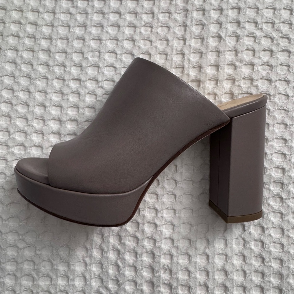 Barneys taupe platform heels - 37